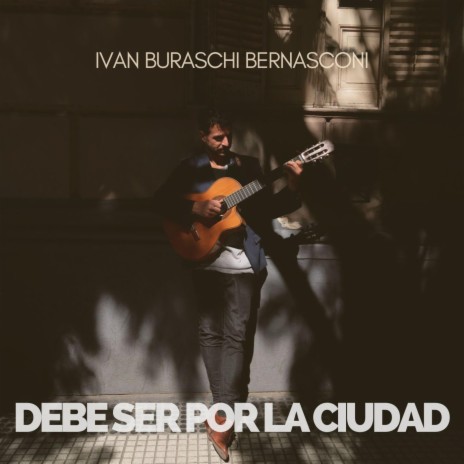 Debe Ser Por La Ciudad | Boomplay Music