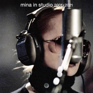 Mina in Studio