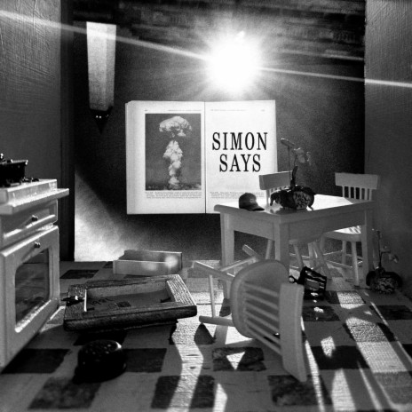 SIMON SAYS | Boomplay Music