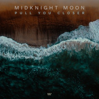 Midknight Moon