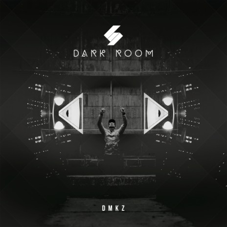 Dark Room | Boomplay Music