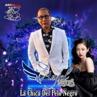 La Chica del Pelo Negro