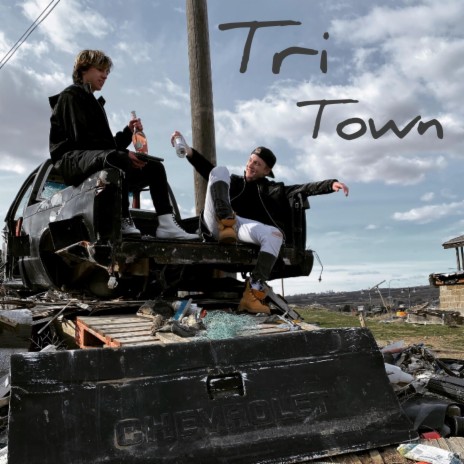 Tri Town ft. Smalls | Boomplay Music