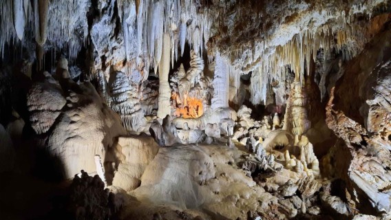 Visita alle Grotte di Borgio Verezzi: una fantastica avventura sotterranea