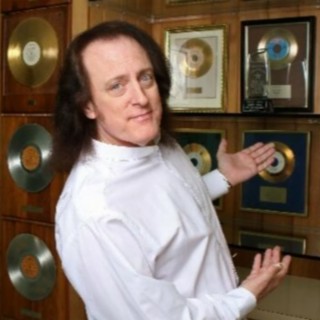 Episode 2382: Tommy James ~ of the Shondells Rock & Roll Icon, Vocalist, Musician, 23 GOLD SINGLES, 9 PLATINUM ALBUMS