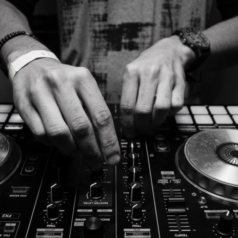 DJ ROMANO | Boomplay Music