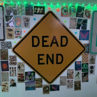 DEAD END