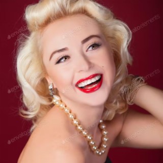 Red Lips, White Pearls: Jazz Touch of Glamour