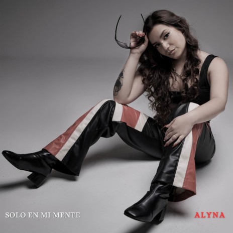 Solo en mi mente | Boomplay Music