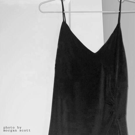 dress ft. aftrr! & Kurtis | Boomplay Music