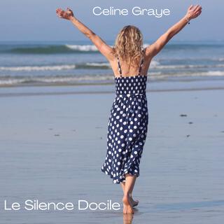 Le silence docile