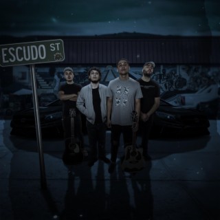 Hombre Reservado (Charchetas en vivo) lyrics | Boomplay Music