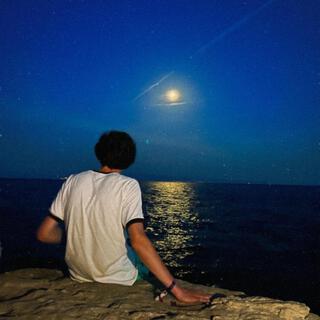 La lune veille sur nous lyrics | Boomplay Music