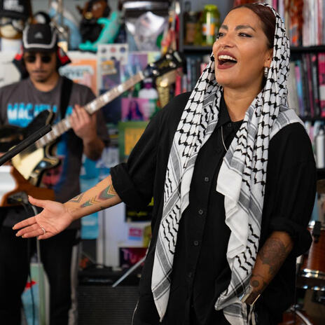 Sacar la voz (En Vivo en NPR Tiny Desk) | Boomplay Music