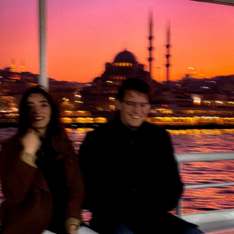 istanbul'u güzel kılan kız ft. Deniz Rhode