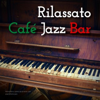 Atmosfera calma da pranzo con pianoforte jazz