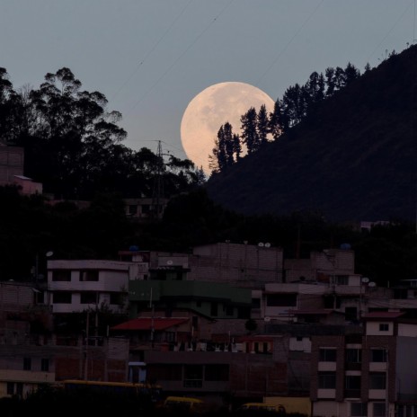 Honduran Moon | Boomplay Music