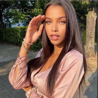 Pretty Hoes lyrics | Boomplay Music