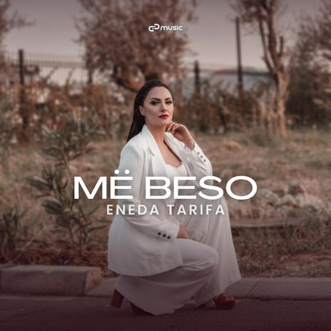 Me Beso | Boomplay Music