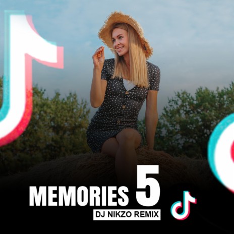 Memories Moon 5 🅴 | Boomplay Music