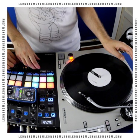 DVS ft. DJ Mart One | Boomplay Music