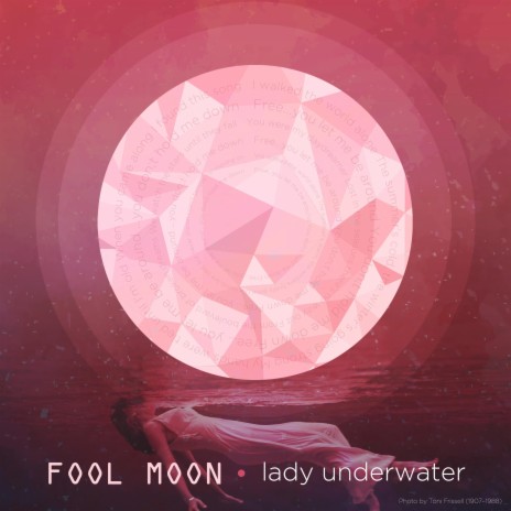 Lady Underwater | Boomplay Music