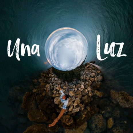 Una Luz | Boomplay Music