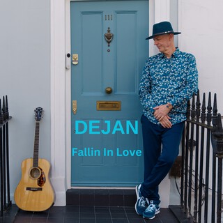 Fallin In Love lyrics | Boomplay Music