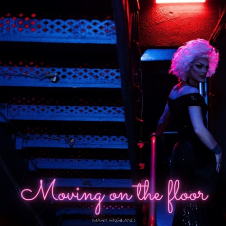 Moving on the floor | Boomplay Music