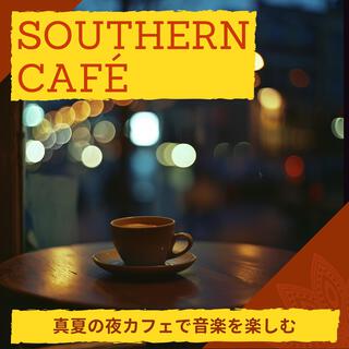 真夏の夜カフェで音楽を楽しむ