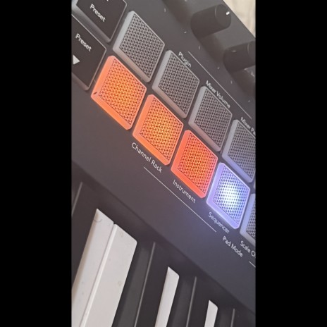 Orange piccolo | Boomplay Music