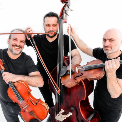 Thelo spiti kai lefta ft. Michalis Katachanas, Kostas Arsenis & Frog String Trio