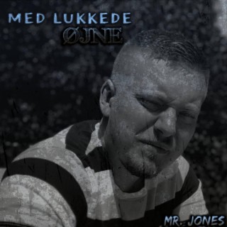 Med Lukkede Øjne