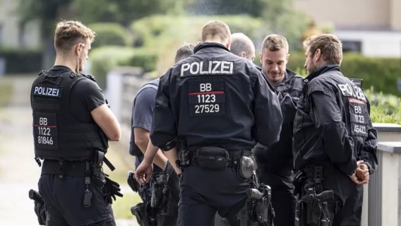 German Police Officers Found With Nazi Imagery & Child P*rn On Their Phones… #322