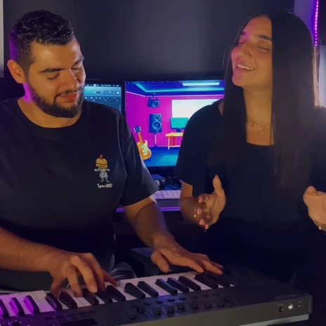 بحس بية ft. Myrna Shalaby | Boomplay Music