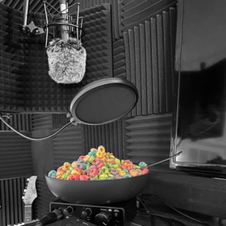 Crunchin' my Cereal ft. Bretzky lyrics | Boomplay Music