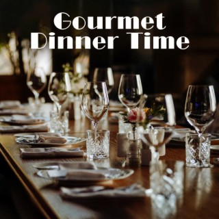 Gourmet Dinner Time: Elegant Restaurant Jazz Background