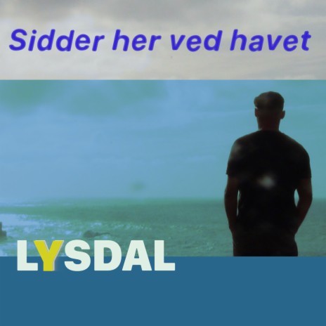 Sidder her ved havet | Boomplay Music