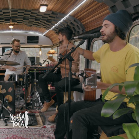 Domingo (Bus Live Session) ft. Simão | Boomplay Music