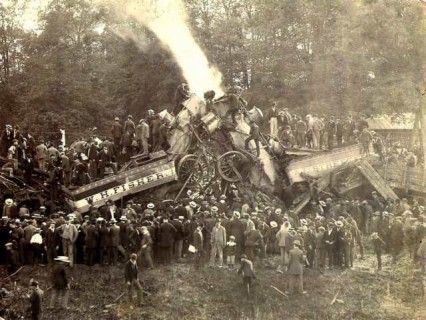 1.27: Twisted Steel and Sex Appeal: The Weird History of Staged Locomotive Wrecks 1896-1935