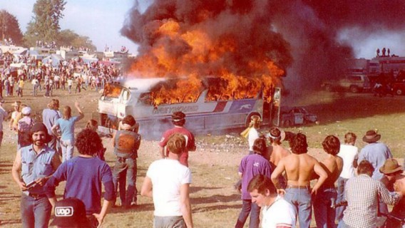1.8: They Partied Like Hell - The Story Of Wreckage, Debauchery, and A Burning Bus At The 1974 US Grand Prix