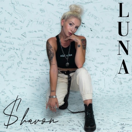 Luna | Boomplay Music