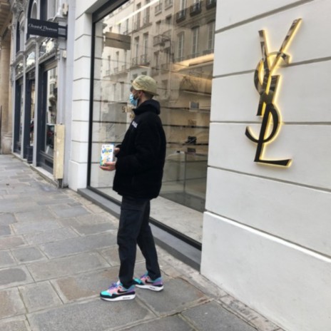 YVESSAINTLAURENT