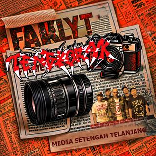 Media Setengah Telanjang