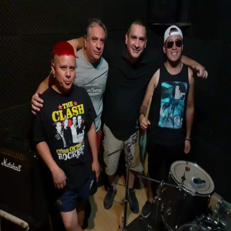 Popurri: Mascara / Capullo / Mi Estrella / Todo Punk Rock (Live) | Boomplay Music