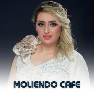 Moliendo cafe