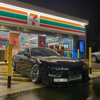 711