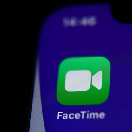 Facetime ft. Momo | Boomplay Music