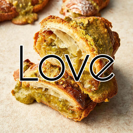 Pistachio Croissant | Boomplay Music