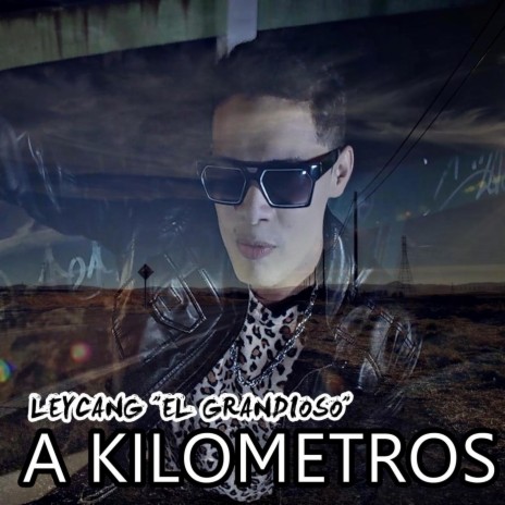 A Kilómetros | Boomplay Music